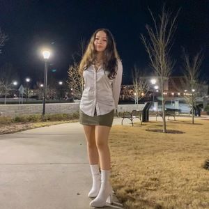 Meet your Posher, Ana maria